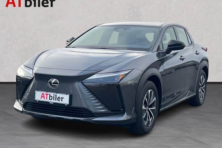 Grå Lexus RZ fra 2025 set udefra