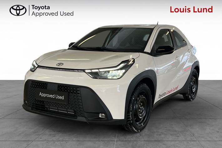 Hvid Toyota Aygo X fra 2026 set udefra