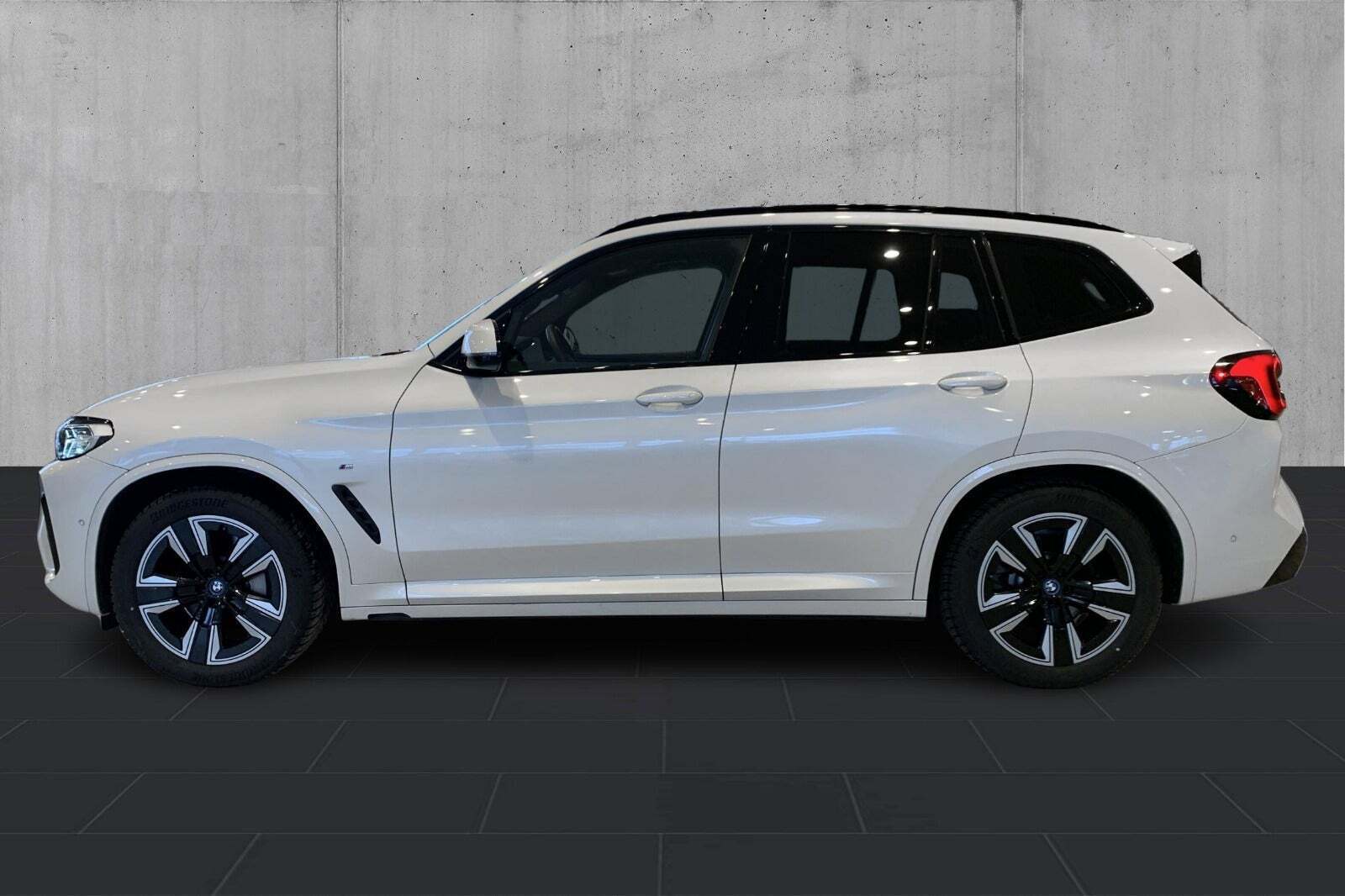 BMW iX3 Charged M-Sport
