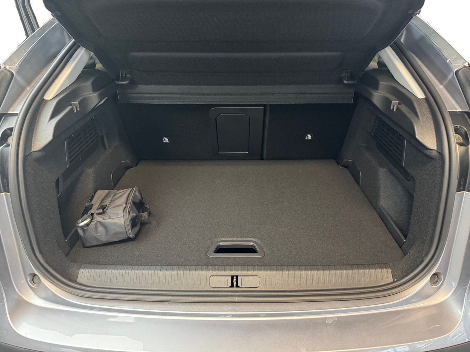 Grå Citroën ë-C4 fra 2024