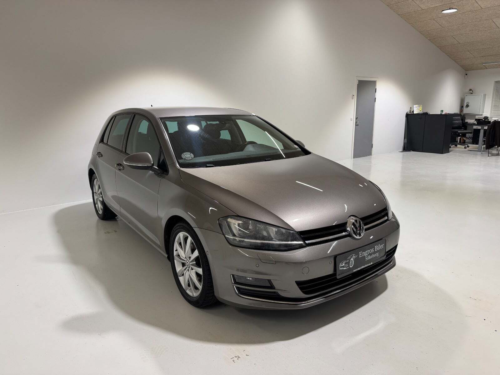 VW Golf VII 1,4 TSi 122 Highline DSG BMT