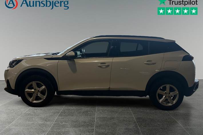 Hvid Peugeot e-2008 fra 2021