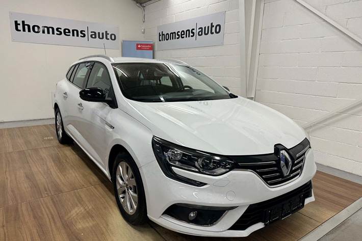 Hvid Renault Megane IV fra 2020 set udefra