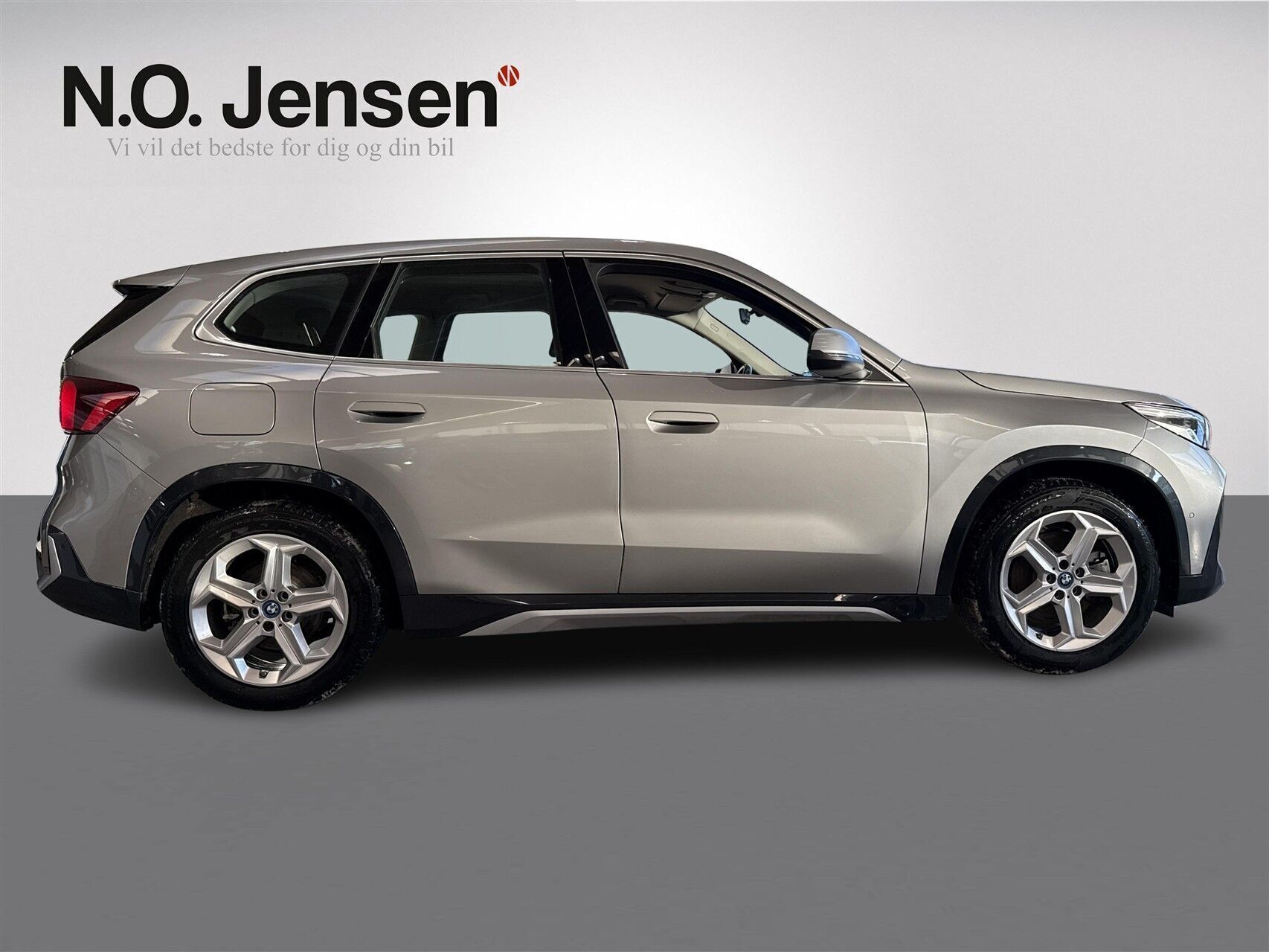 BMW iX1 xDrive30 EL xLine 4x4 313HK 5d Aut.