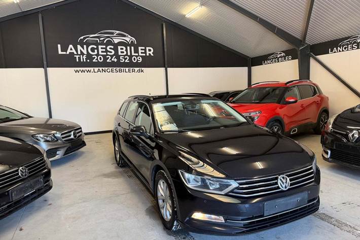 Sort VW Passat fra 2017