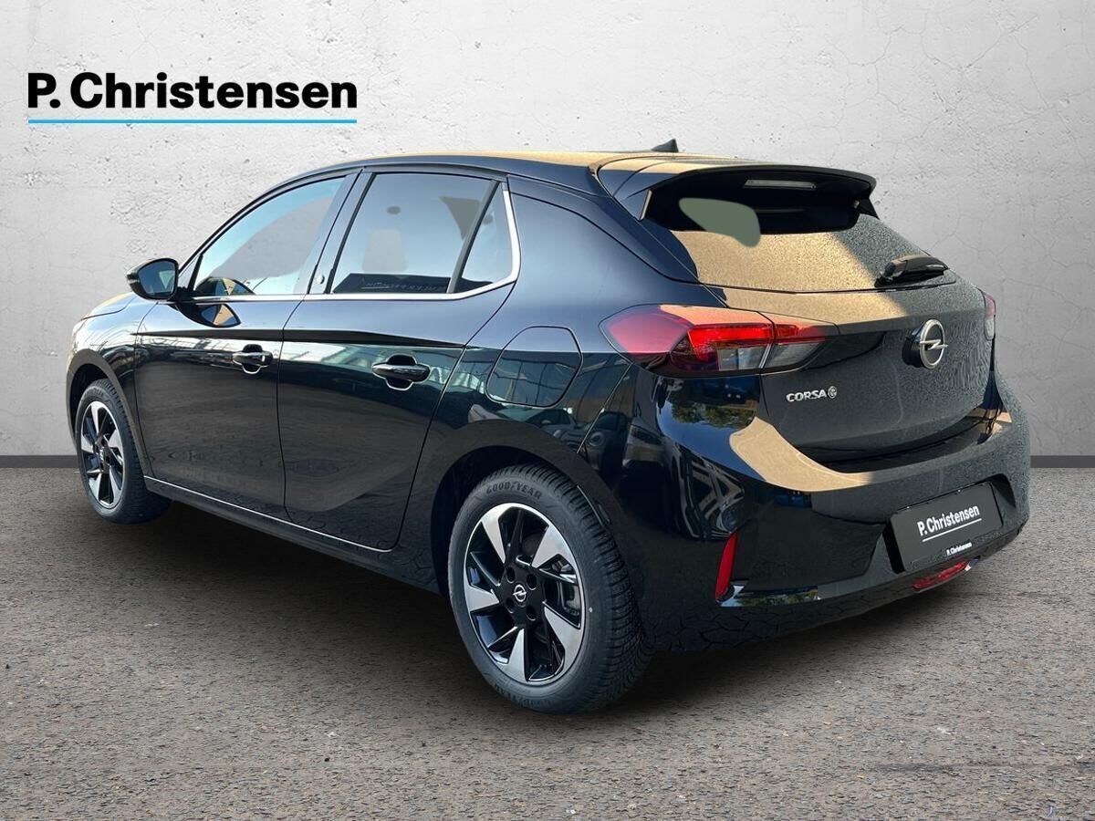 Sort Opel Corsa-e fra 2023