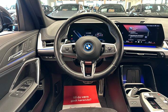 Sort BMW iX1 fra 2024