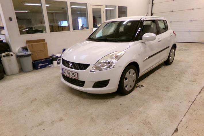 Hvid Suzuki Swift fra 2012