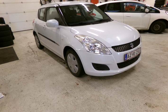 Hvid Suzuki Swift fra 2012