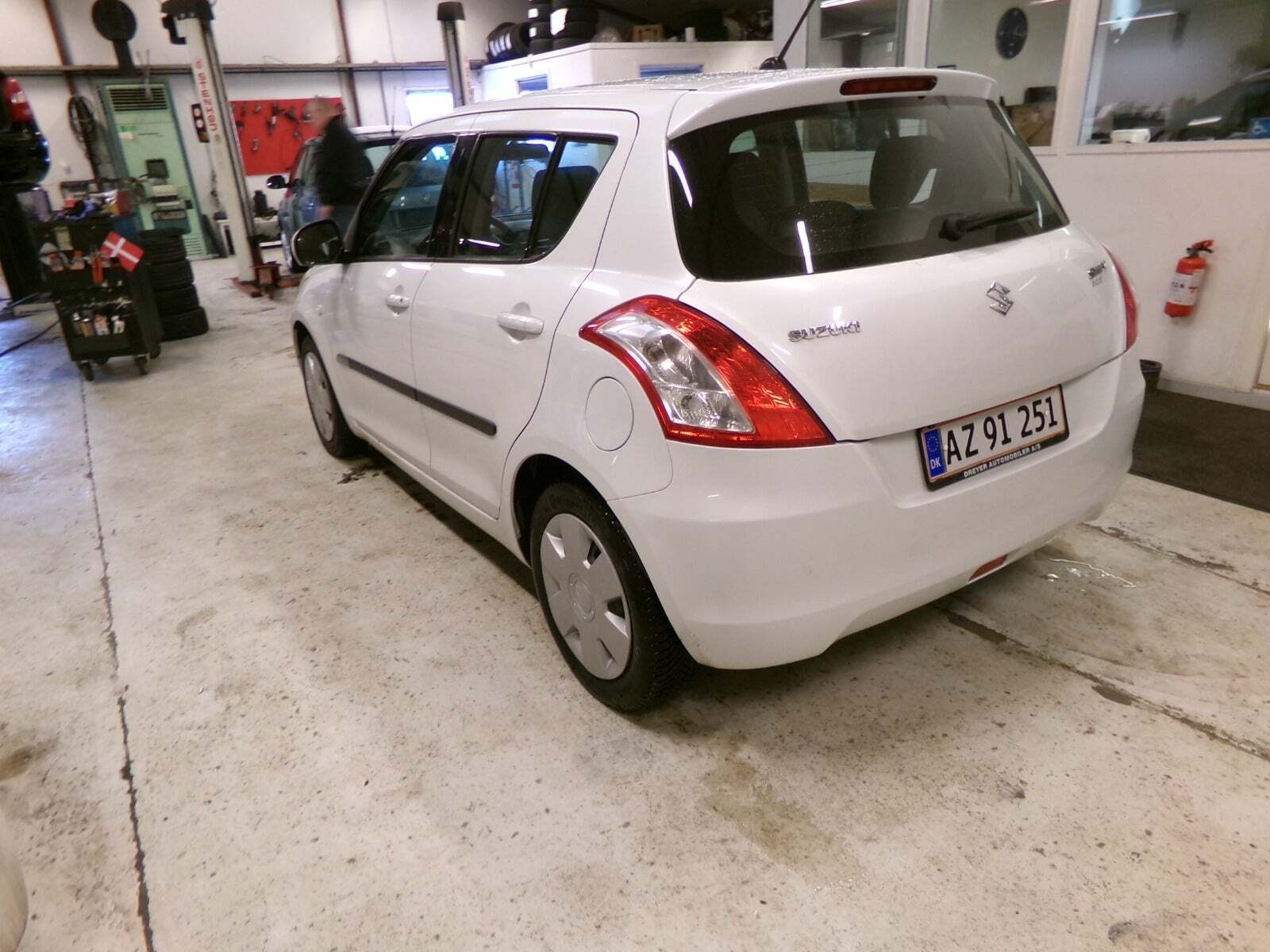 Hvid Suzuki Swift fra 2012