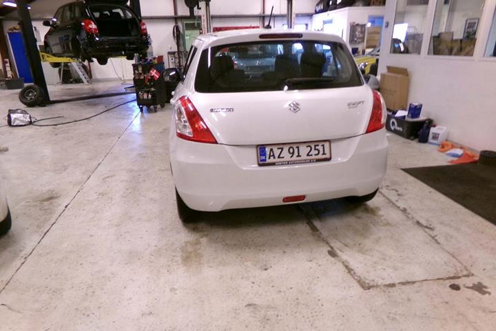 Hvid Suzuki Swift fra 2012