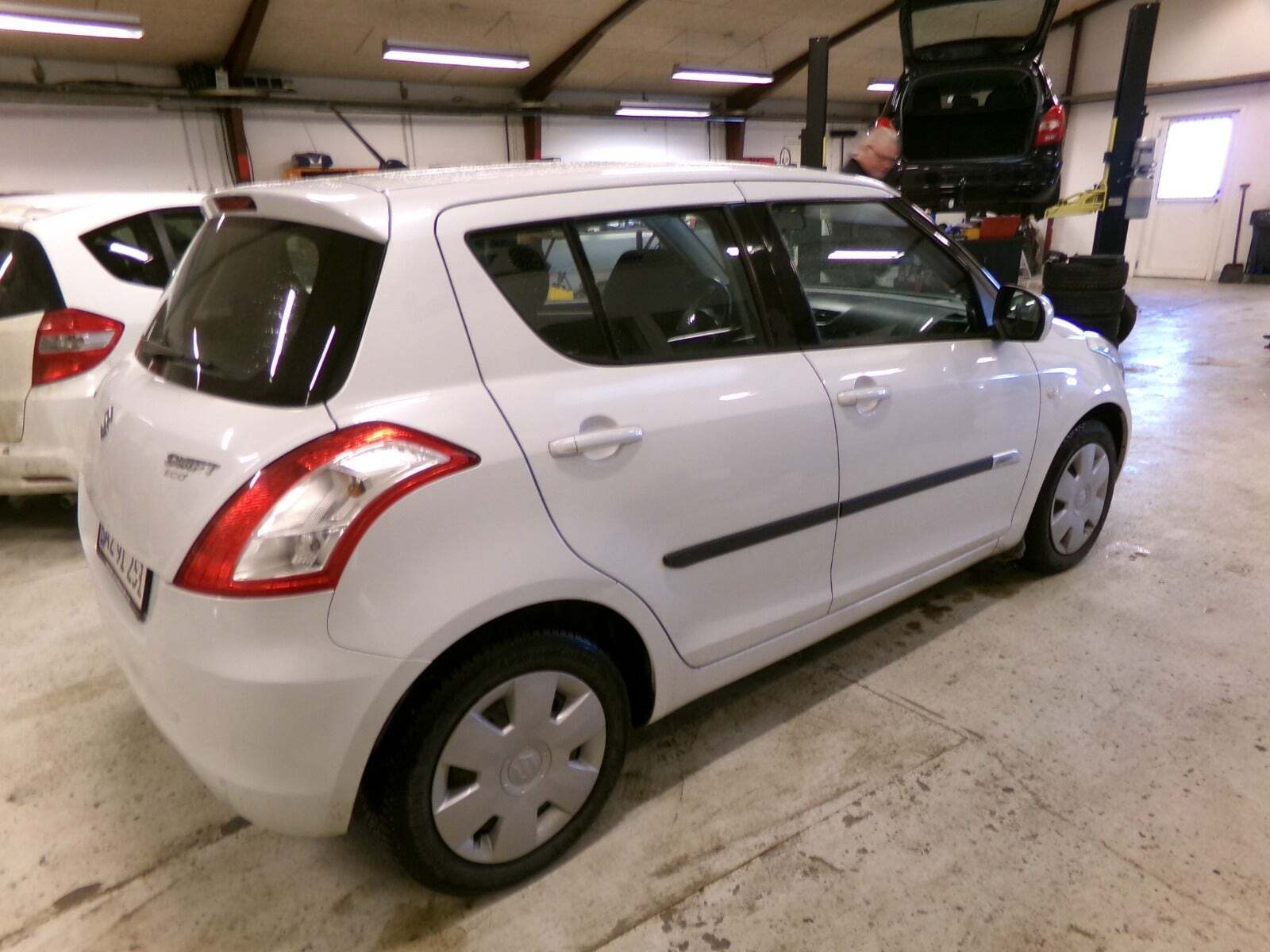 Hvid Suzuki Swift fra 2012