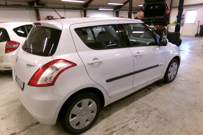 Hvid Suzuki Swift fra 2012