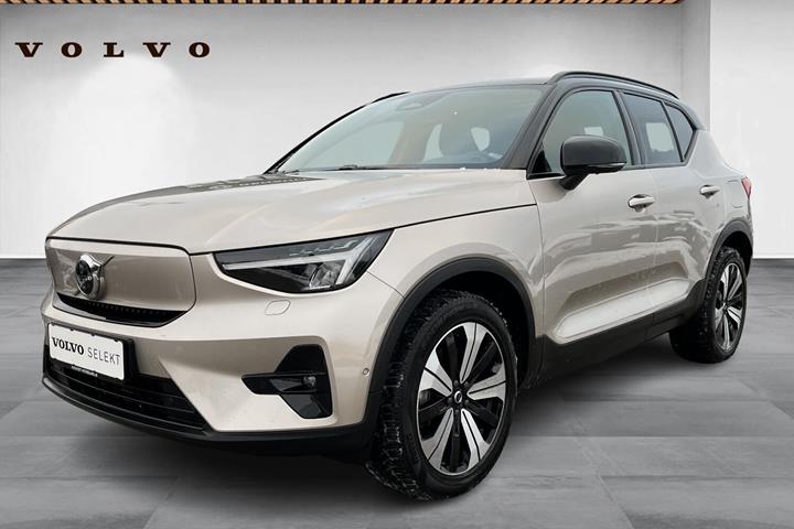 Orange Volvo XC40 fra 2023