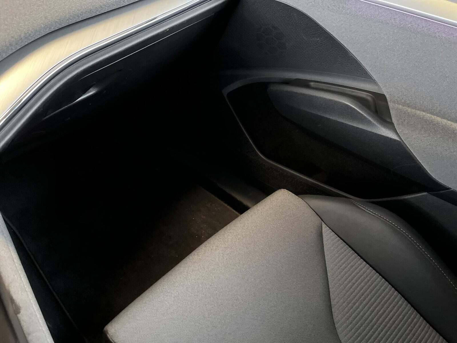 Grå Skoda Enyaq fra 2022