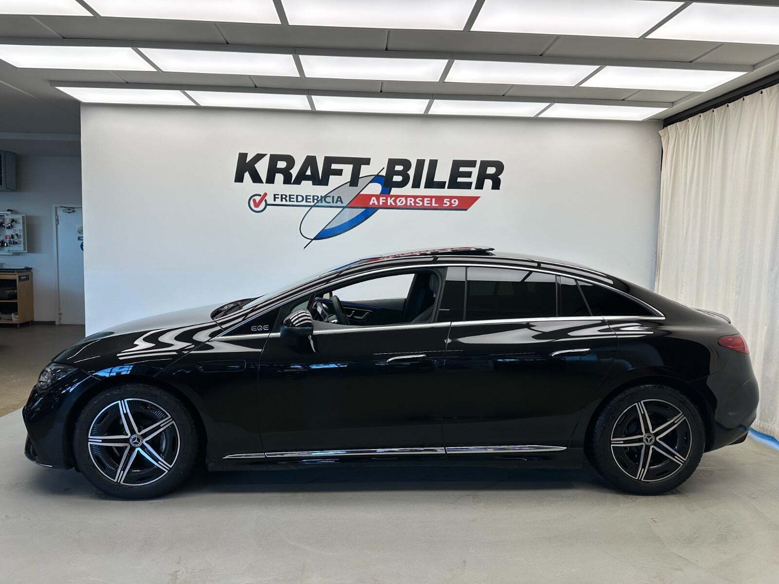 Mercedes EQE350 AMG Line