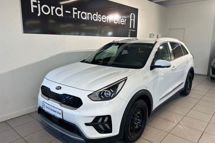Hvid Kia Niro fra 2020 set udefra