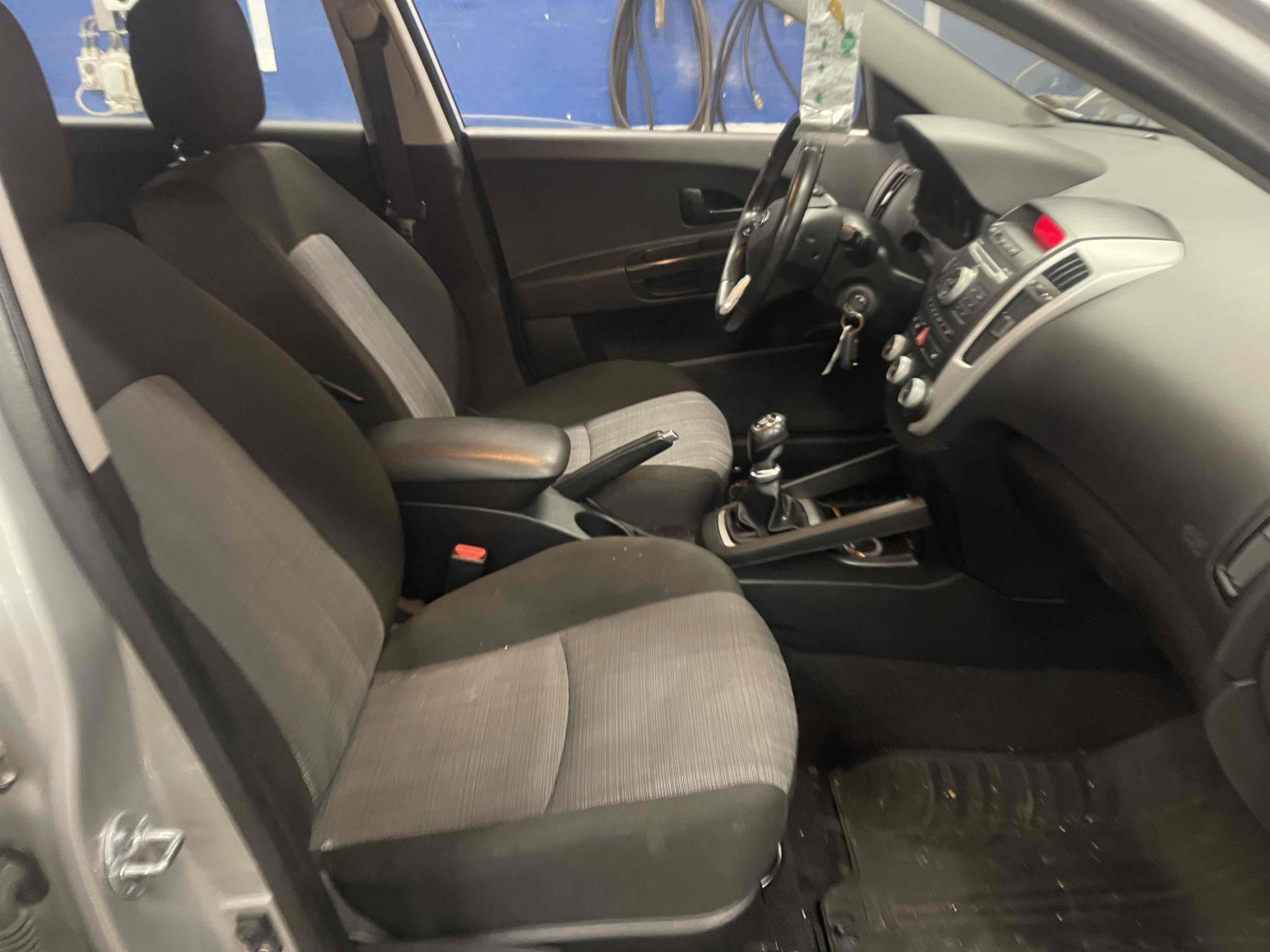 Kia Ceed 1,6 1,6  ISG