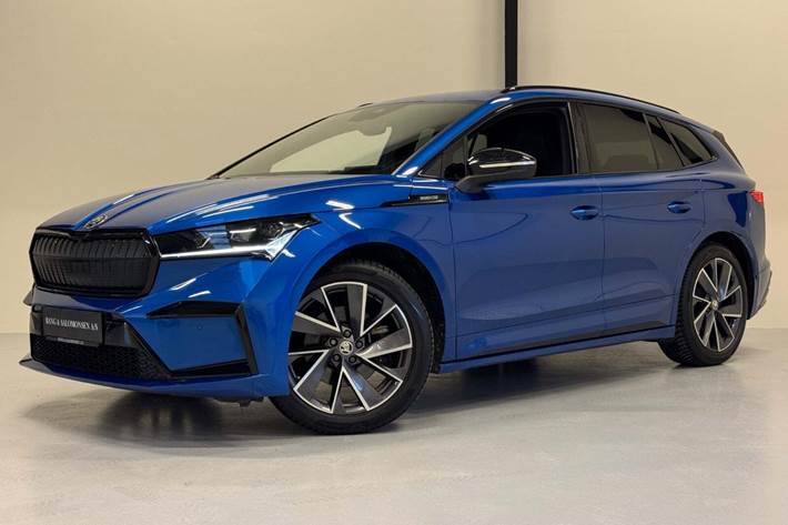 Blå Skoda Enyaq fra 2021 set udefra