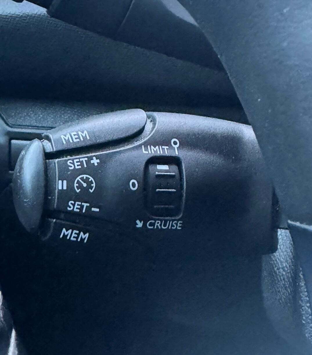 Peugeot 308 1,2 e-THP 130 Allure Sky