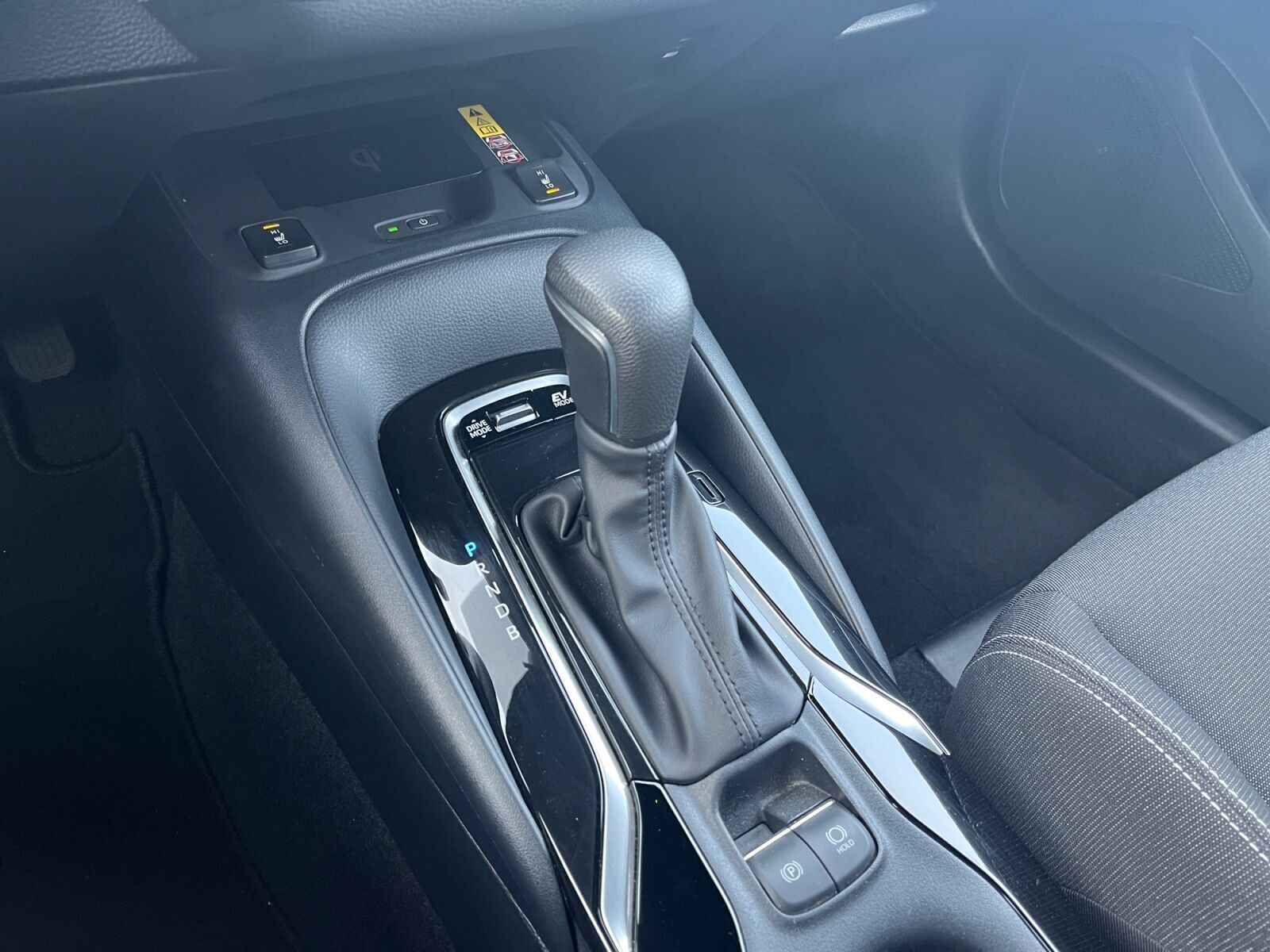 Sølv Toyota Corolla fra 2025