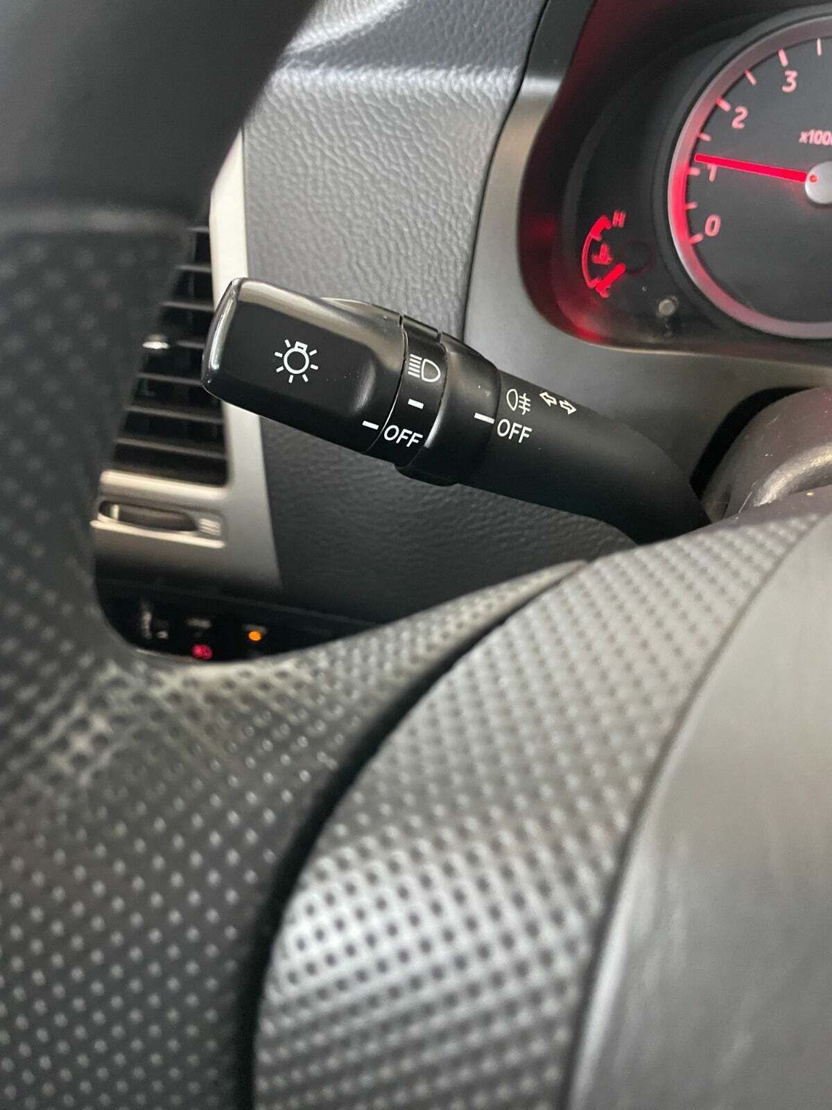 Orange Suzuki Liana fra 2008