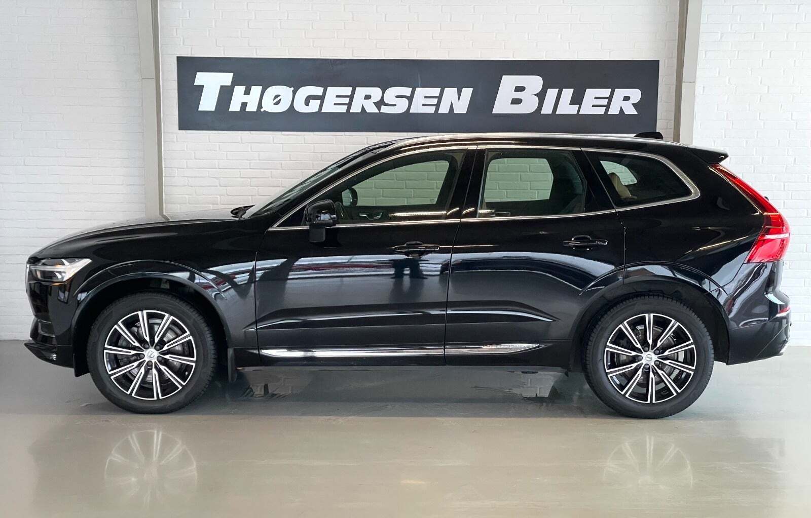 Sort Volvo XC60 fra 2019