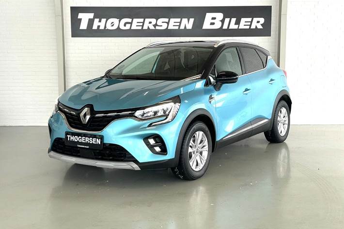 Blå Renault Captur fra 2020 set udefra