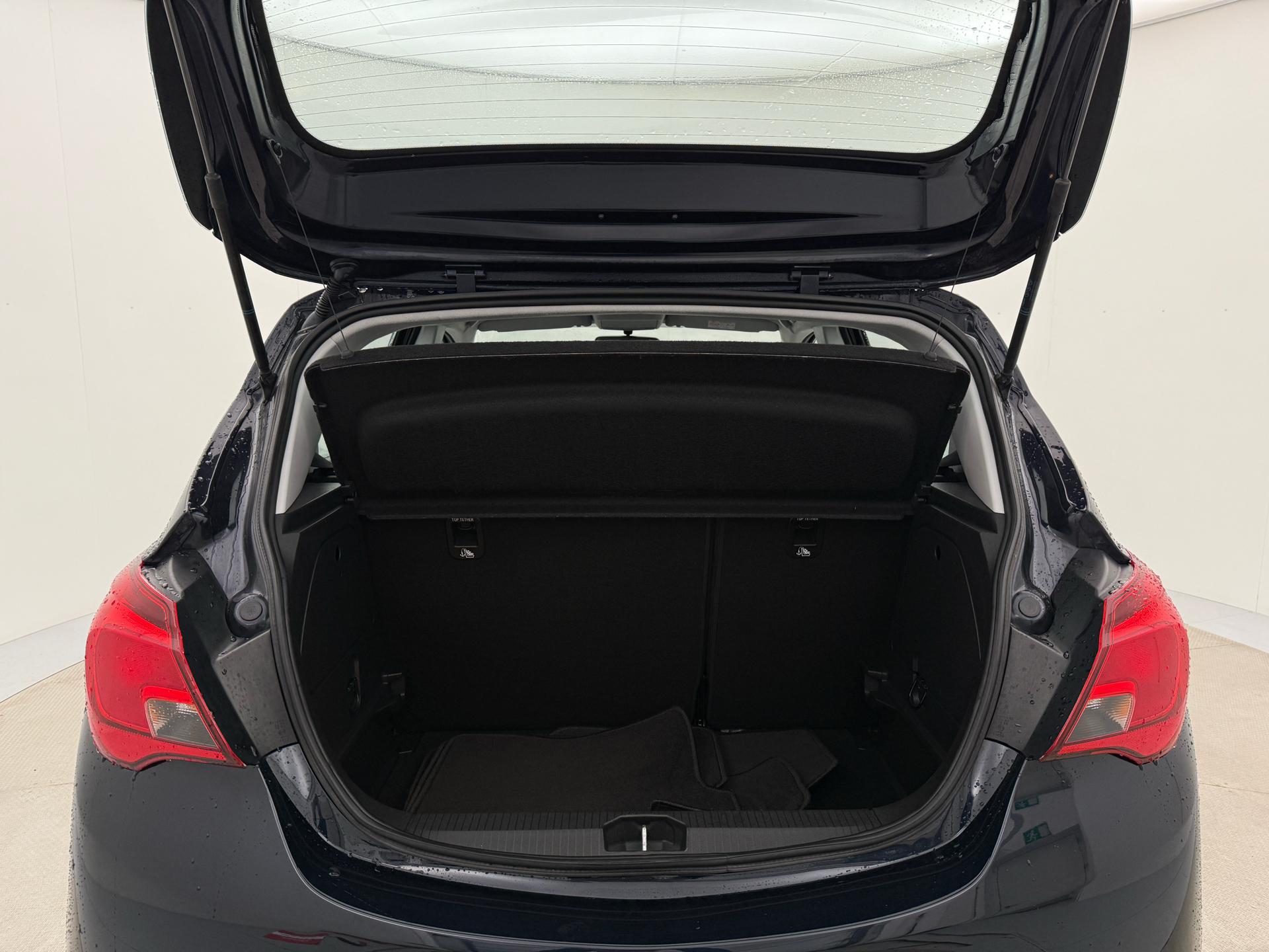 Blå Opel Corsa fra 2019