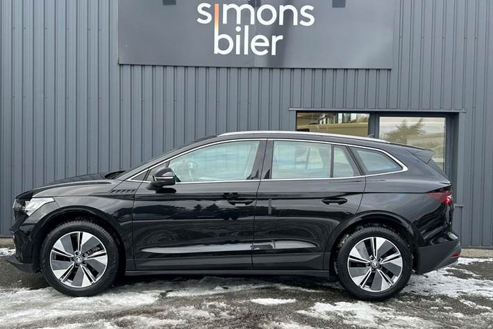 Sort Skoda Enyaq fra 2023