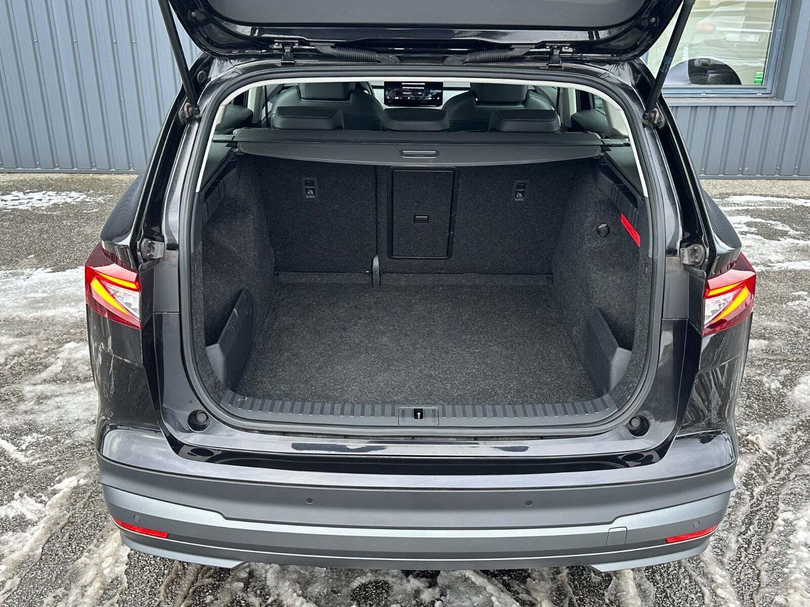 Sort Skoda Enyaq fra 2023