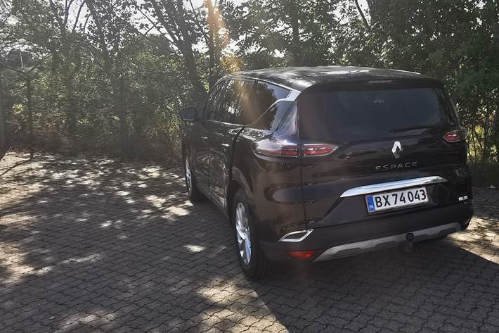 Sort Renault Espace fra 2015