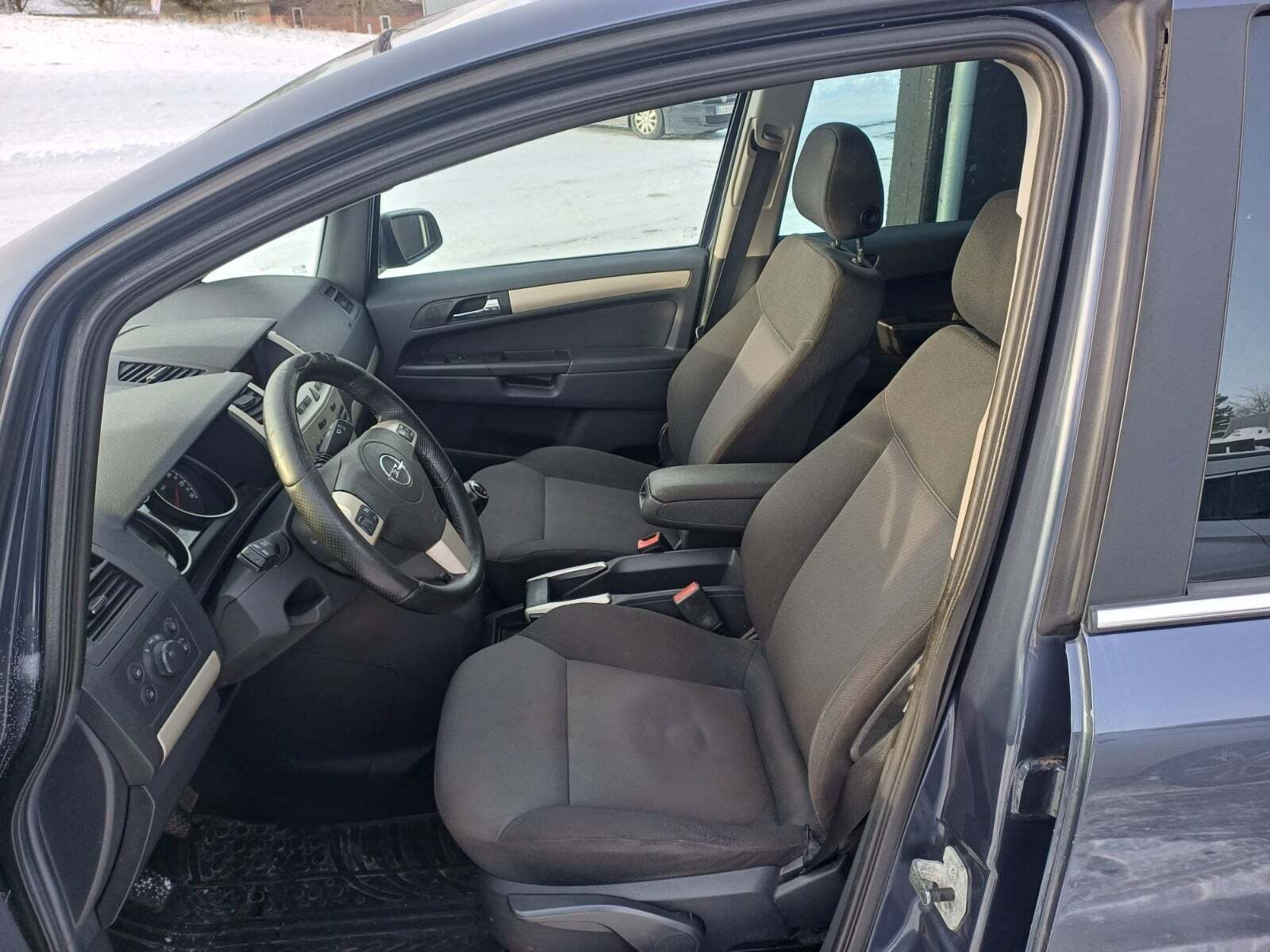 Opel Zafira 1,8 16V Limited 7prs