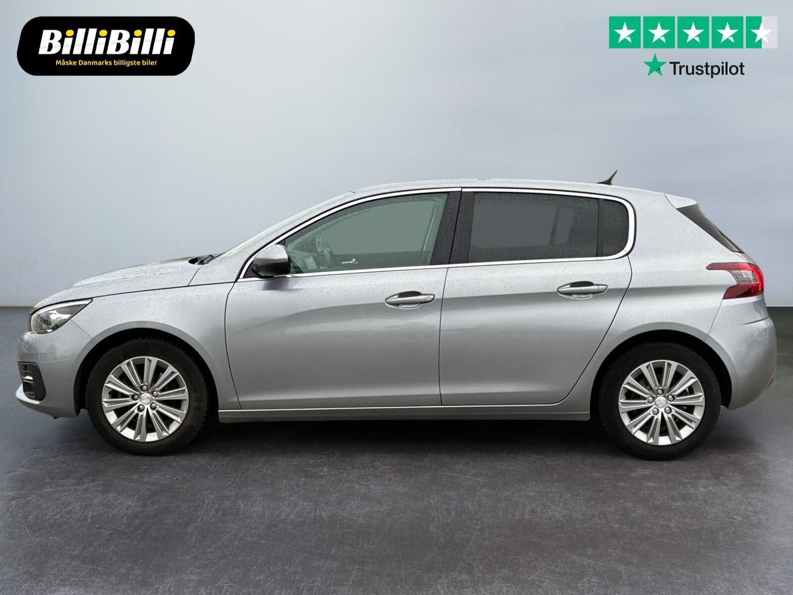 Grå Peugeot 308 fra 2019