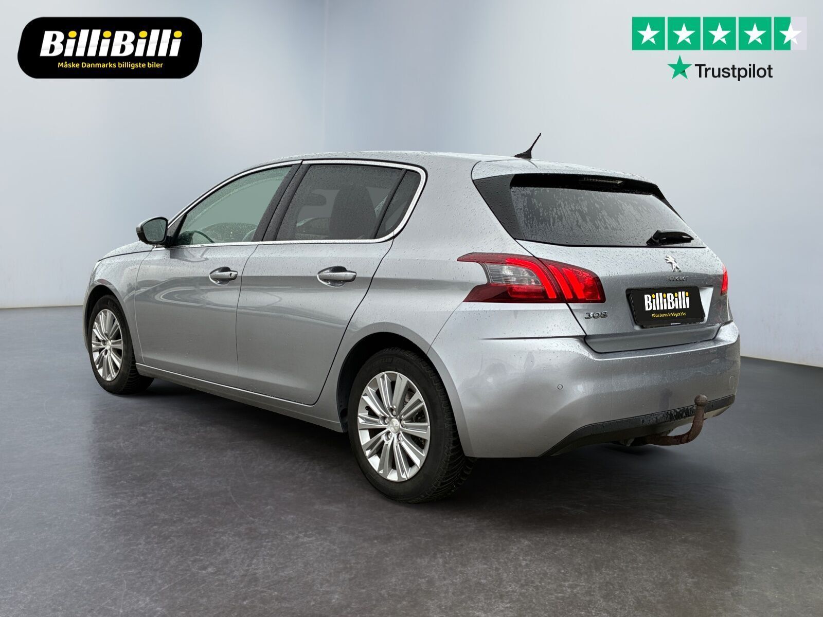 Grå Peugeot 308 fra 2019