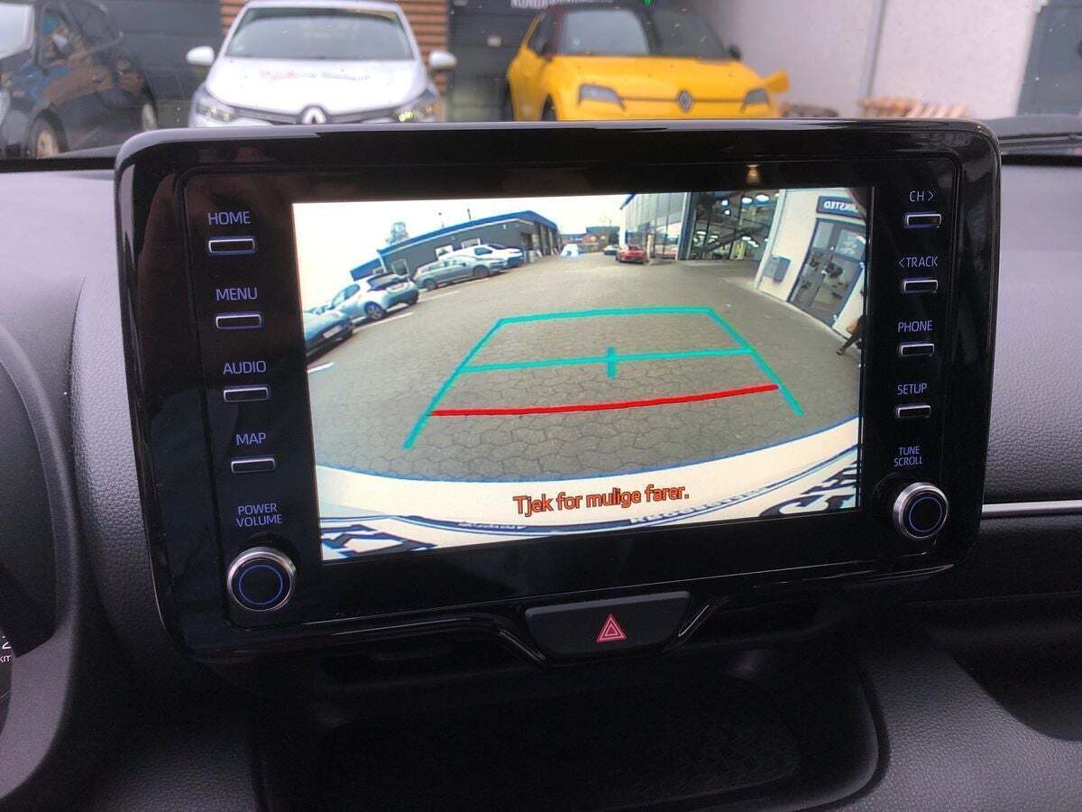 Hvid Toyota Yaris fra 2022