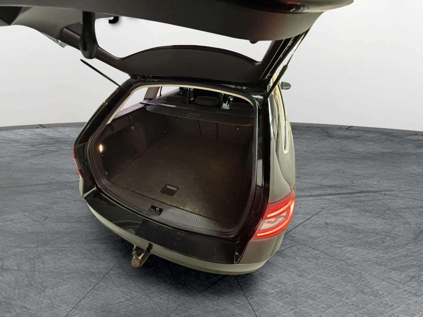 Sort Skoda Octavia fra 2018