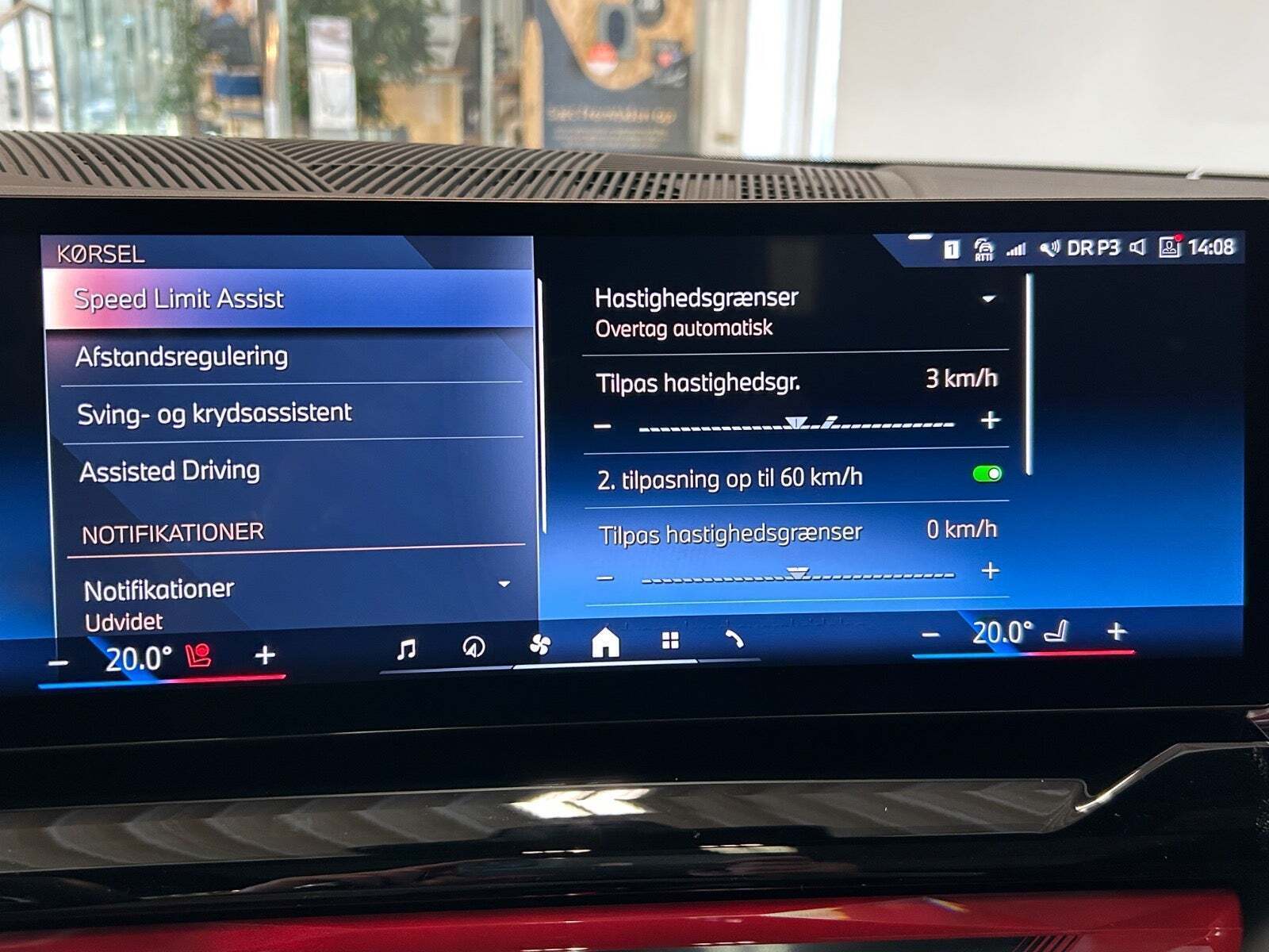 Hvid BMW i5 fra 2025