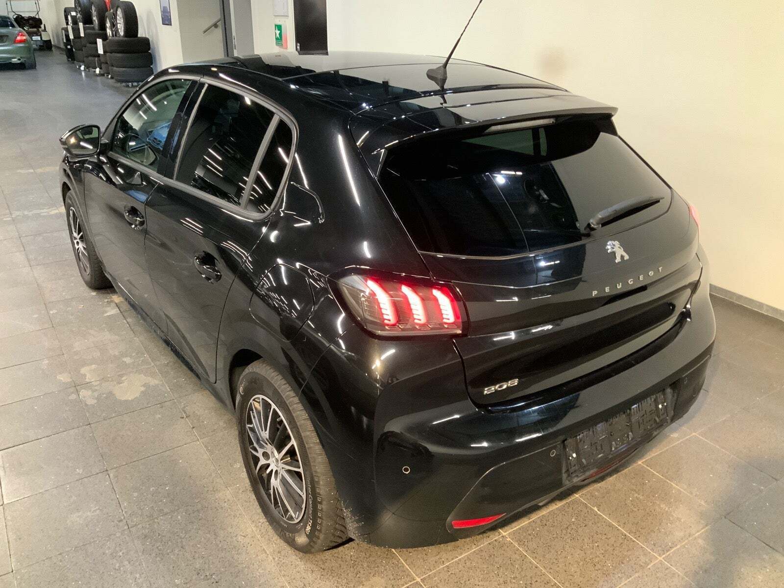 Peugeot 208 1,5 BlueHDi 100 Allure Sky