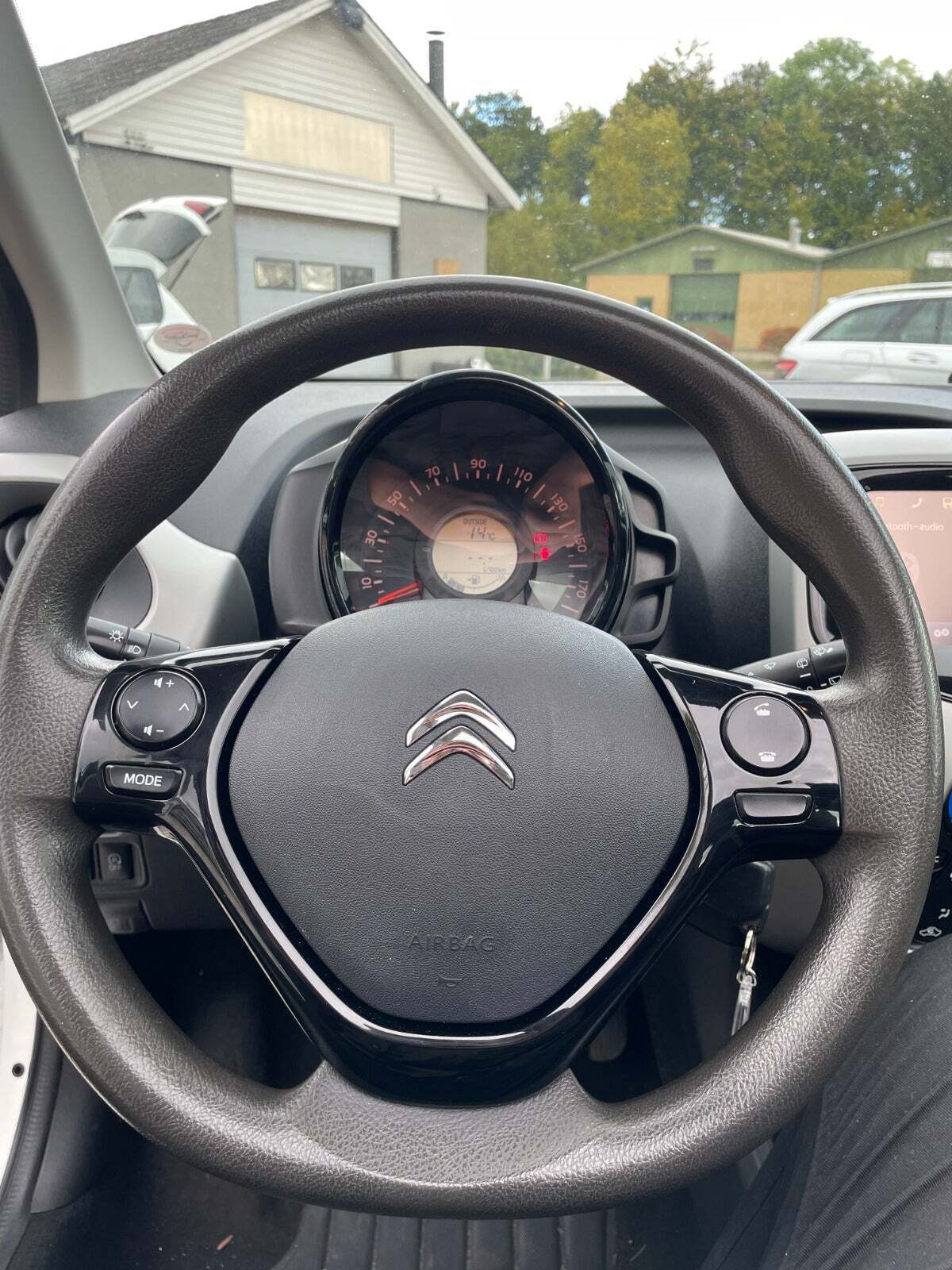 Citroën C1 1,0 e-VTi Shine Airscape