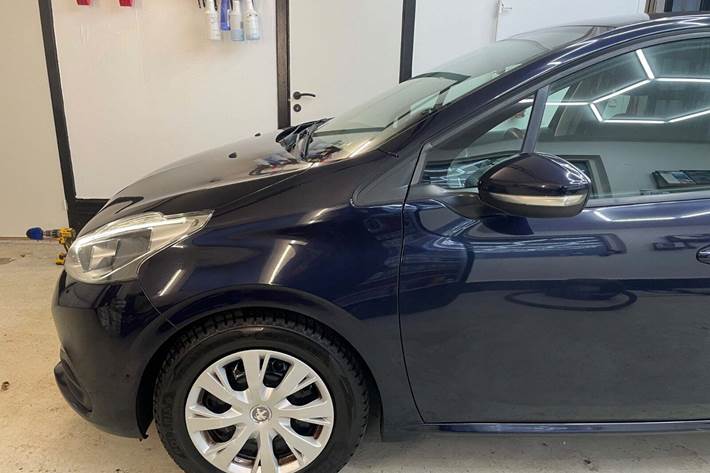 undefined Peugeot 208 fra 2016