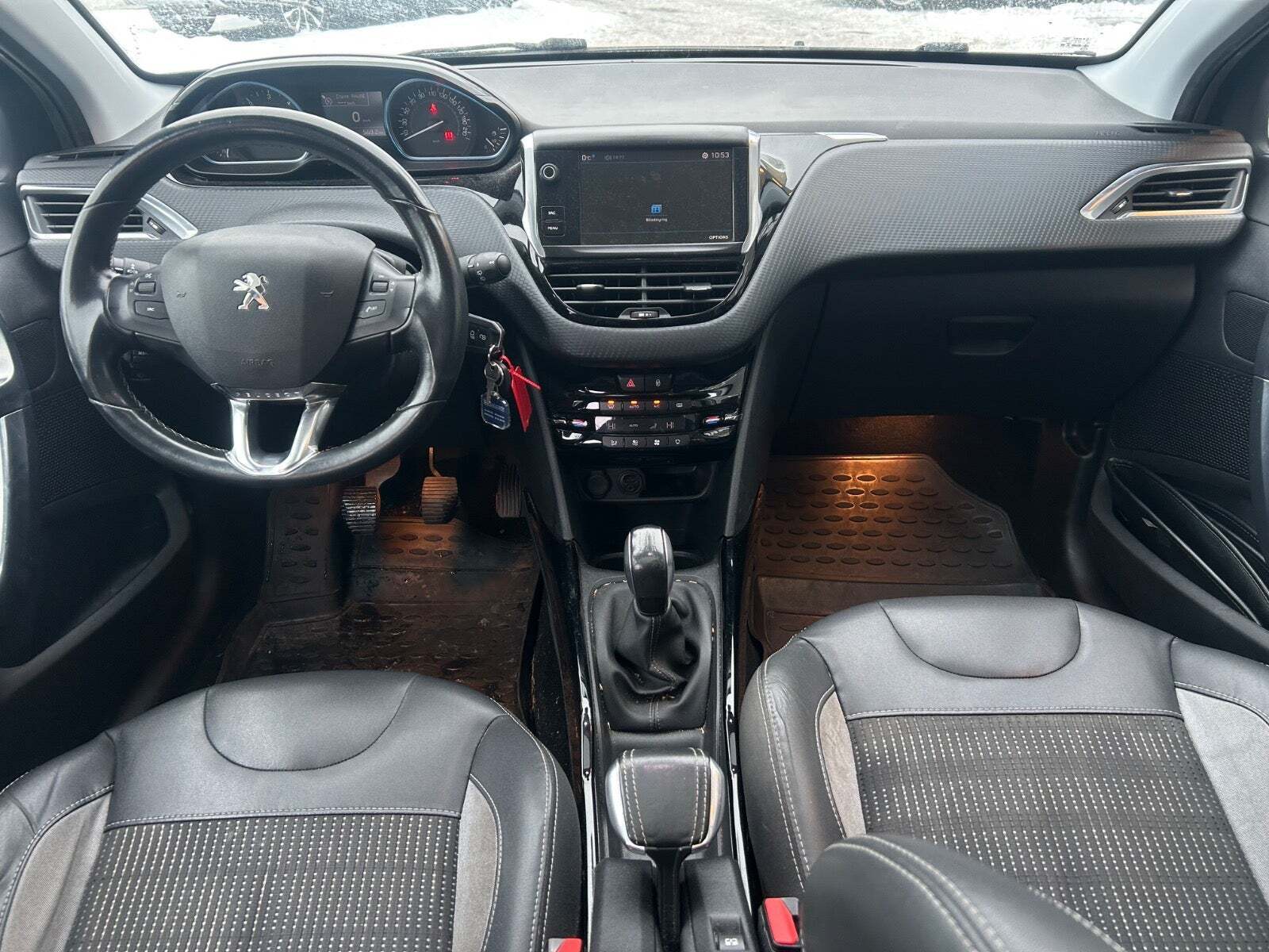 Peugeot 2008 1,6 BlueHDi 100 Allure Sky