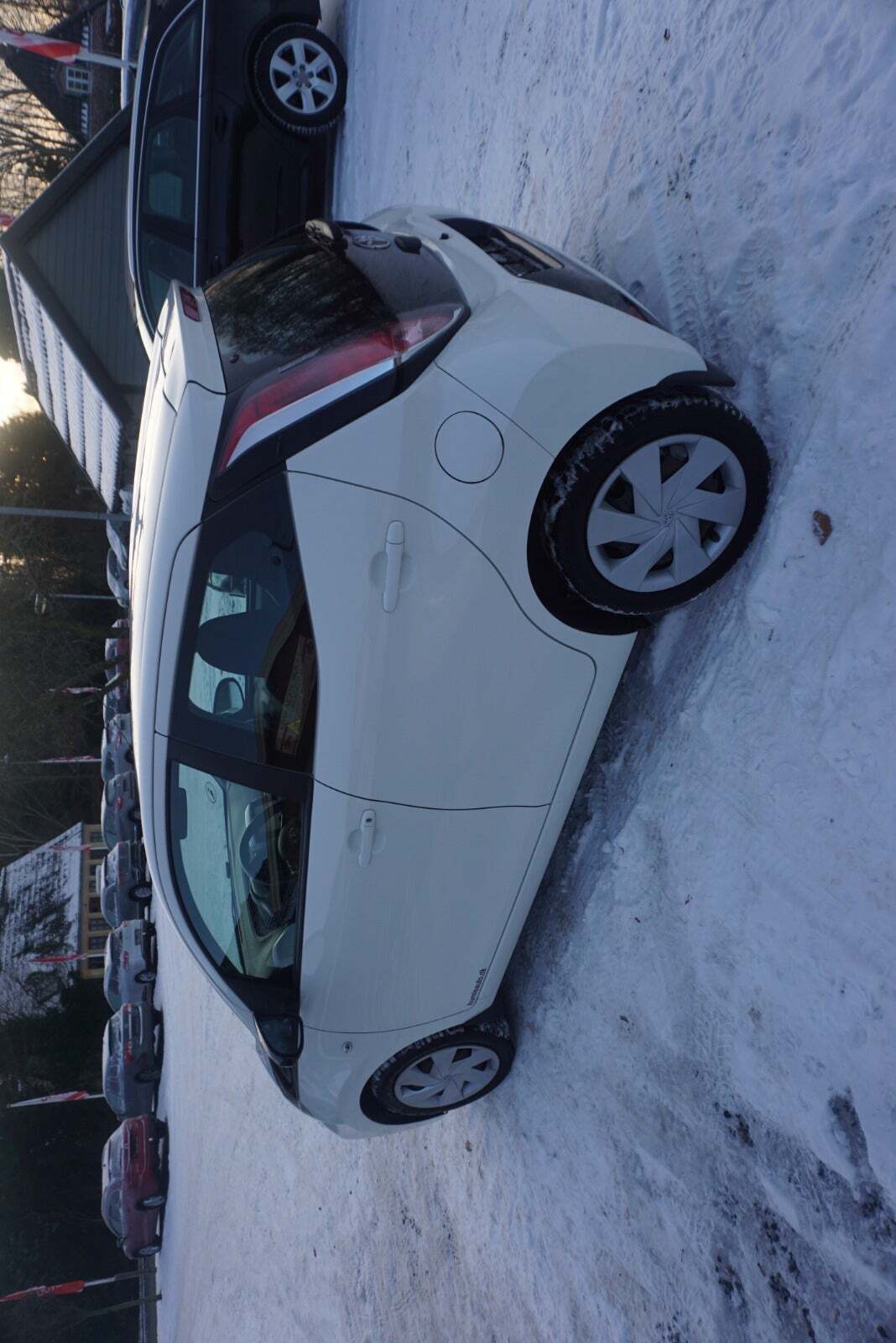 Hvid Toyota Aygo fra 2015