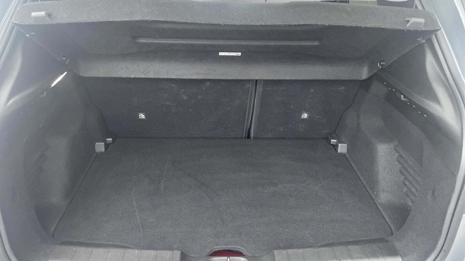 Grå Jeep Avenger fra 2025