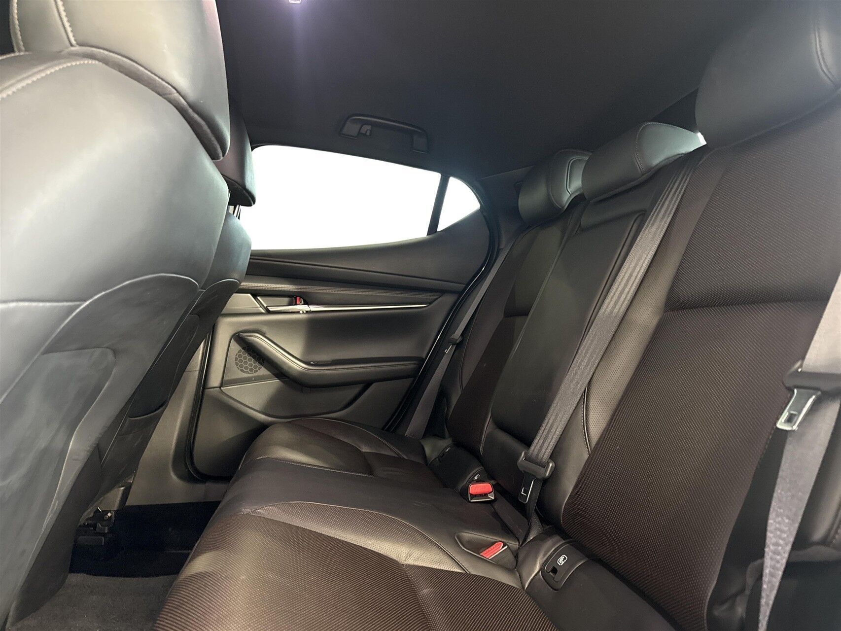 Mazda 3 2,0 Skyactiv-X  Mild hybrid Cosmo 180HK 5d 6g Aut.