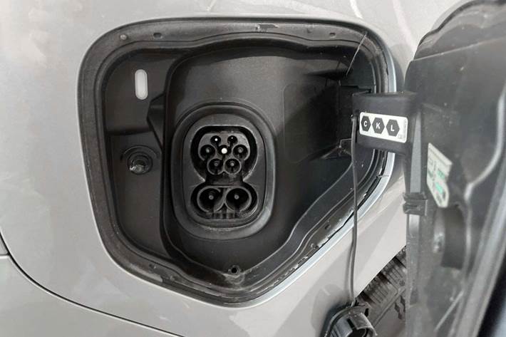 Grå VW ID.Buzz fra 2023