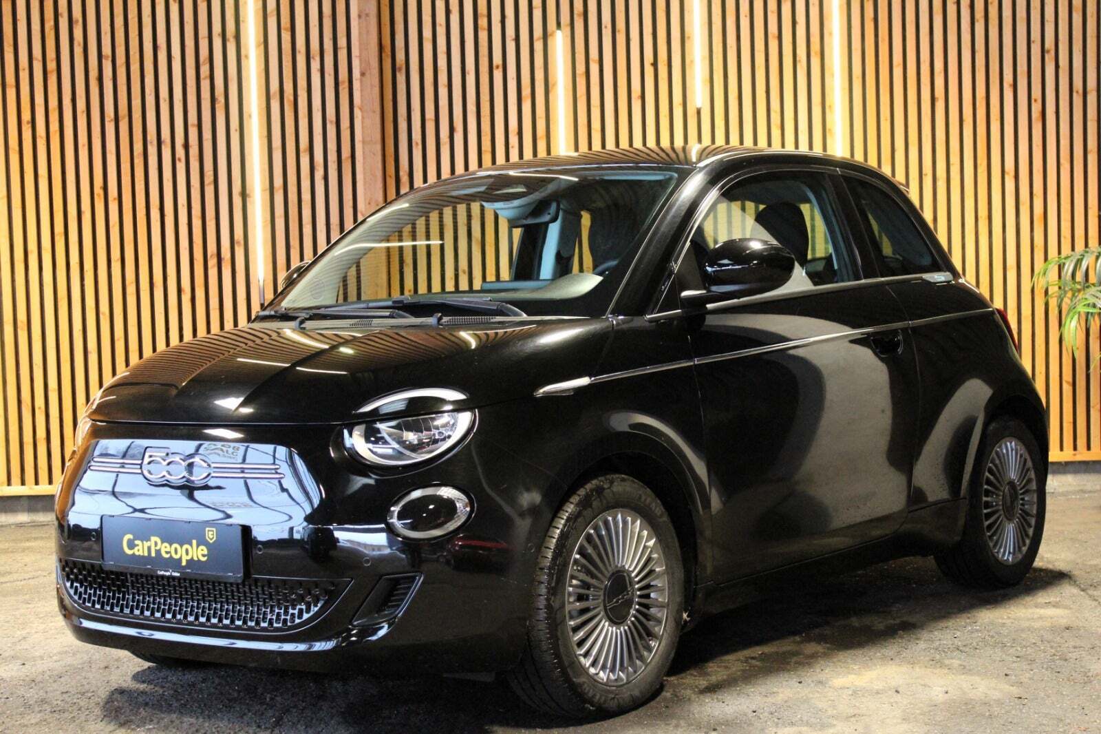 Fiat 500e 42 la Prima 3+1