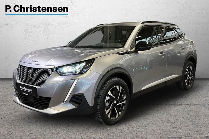 Sølv Peugeot e-2008 fra 2023 set udefra