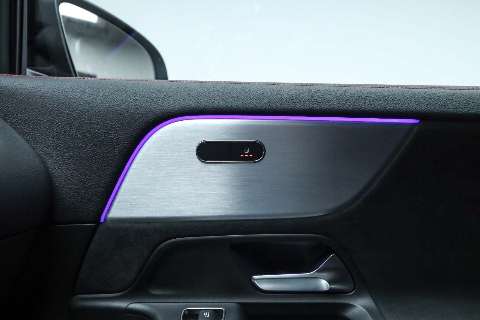 Grå Mercedes EQA250 fra 2022