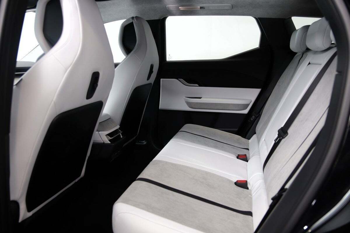 Sort Fisker Ocean fra 2023